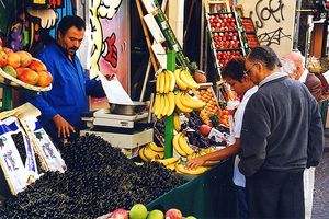 Obst- und Gemüsehändler in Paris