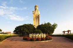 Großer Amithaba Buddha im Kloster Fogungshan