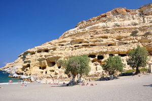 Felswohnungen in Matala